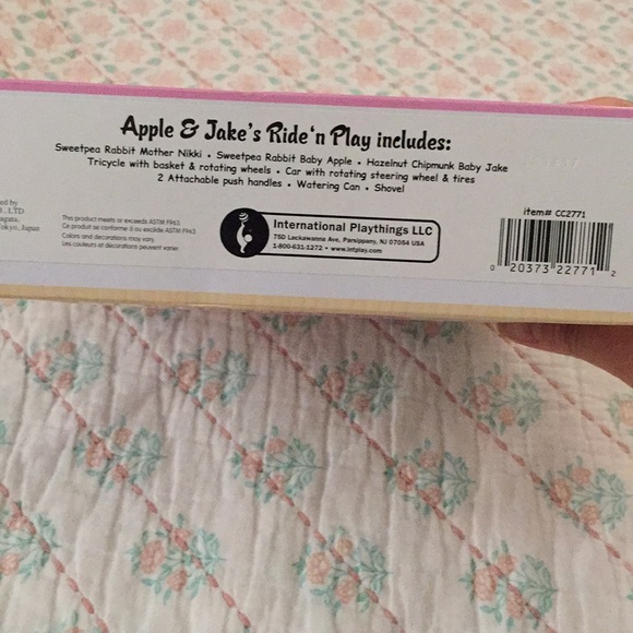 Calico Critters Apple & Jake’s Ride’n Play - Picture 5 of 7